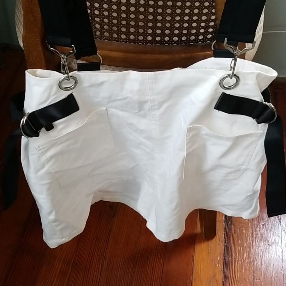 Shorts - Picture 4 of 7